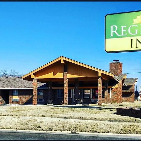 Regency Inn Iola Εξωτερικό φωτογραφία
