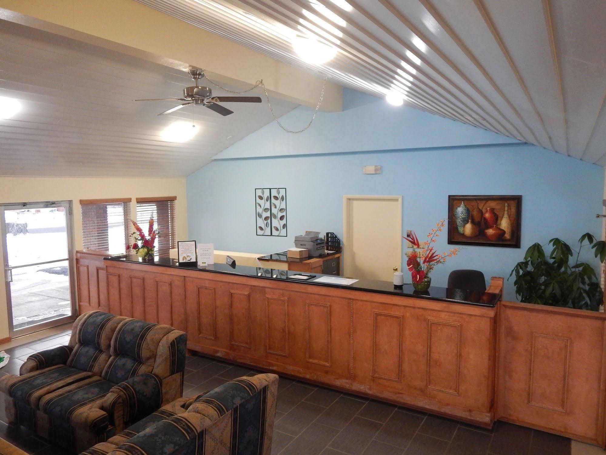 Regency Inn Iola Εξωτερικό φωτογραφία